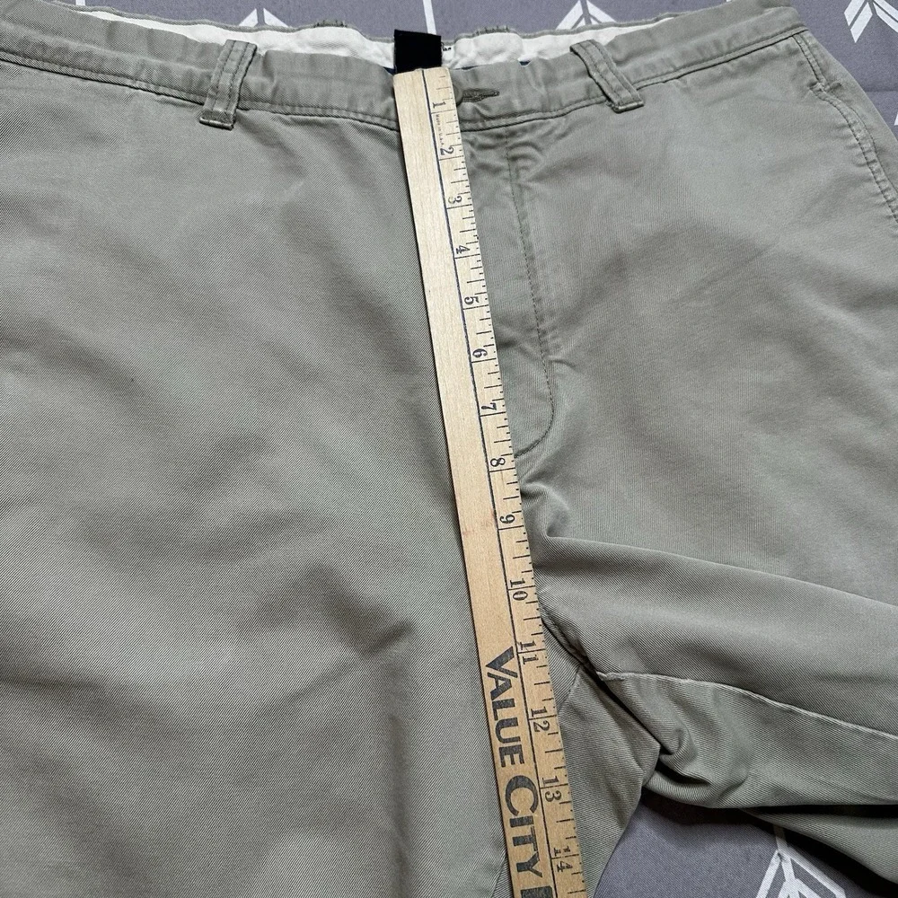 J Crew‎ Broken In Regular Fit Chino Khaki Shorts Men 35W Solid Beige Flat Front